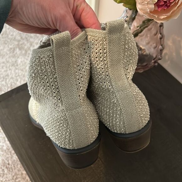 EUC Dirty Laundry Ankle Boots (size 8.5) - Picture 5 of 6